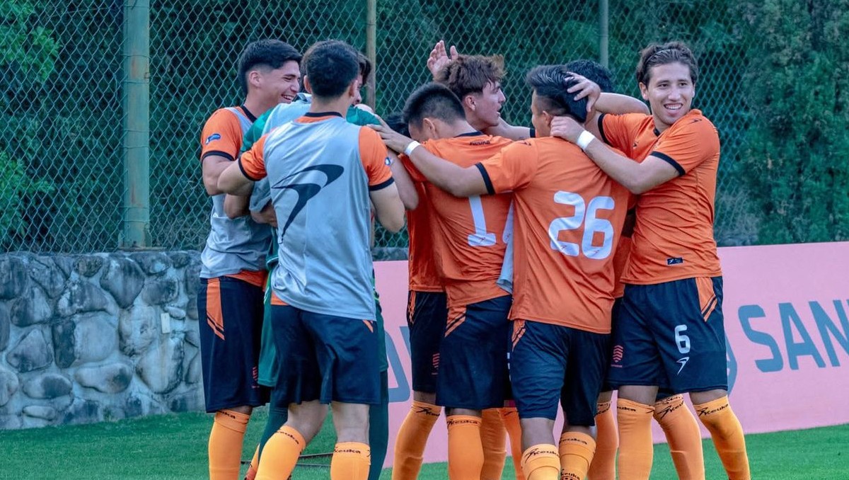 Festejo del bicampeonato de Santiago FC